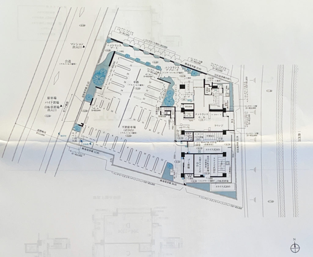 建物配置図　出典：物件資料